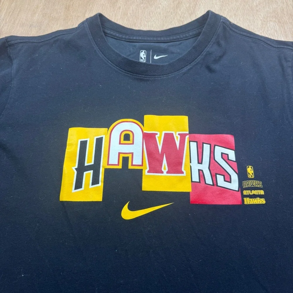 Nike Atlanta Hawks NBA Men's Black Graphic T-Shirt Tee Size L